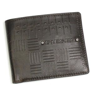 DIESEL（ディーゼル） 2つ折りカード入れ JEM-BOSS 00XN76 NEELA SMALL EMBOSS T2178 ダークブラウン