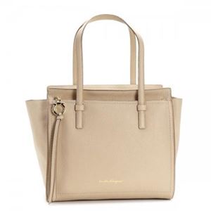 Ferragamo（フェラガモ） トートバッグ  21F216 612620 NEW BISQUE