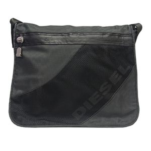 DIESEL(ディーゼル) ショルダーバッグ FAVORITE-PR669 ブラック