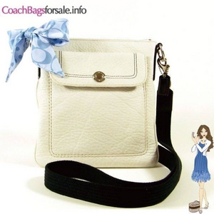 Coach(コーチ) バッグ ハンプトンズ レザー スウィングパック ホワイト 42128